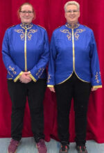 Katrin und Steffi – gute Seelen und Bühnenbau